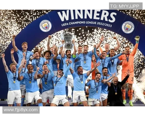 福登领衔曼城新赛季崛起之路展现年轻球员的无限潜力与激情